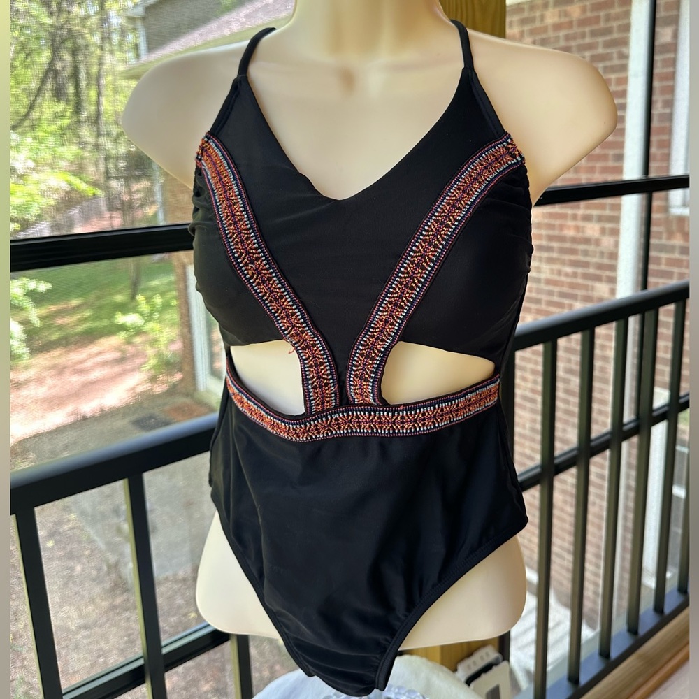 Xhiliration One Piece High-Cut Legs Cut-Out Swimsuit with Multicolor Trim ~ S - Picture 3 of 13